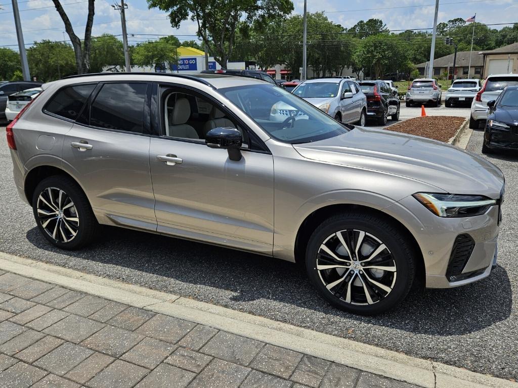 new 2025 Volvo XC60 car, priced at $55,360