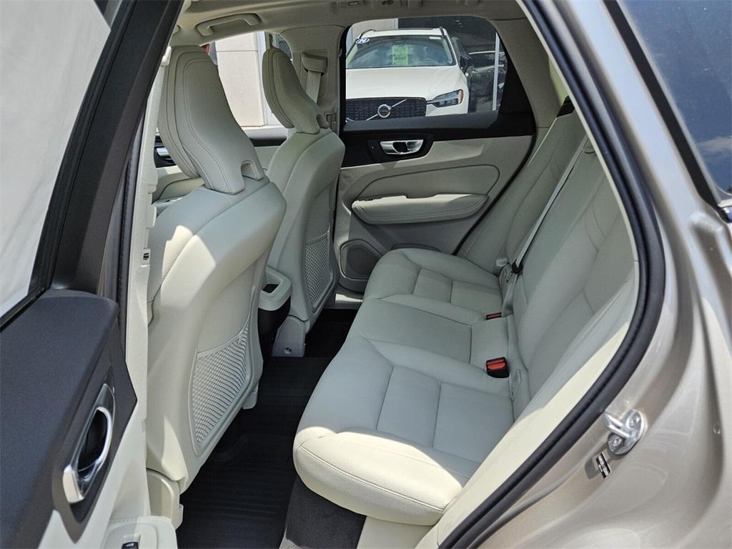 new 2025 Volvo XC60 car, priced at $55,360