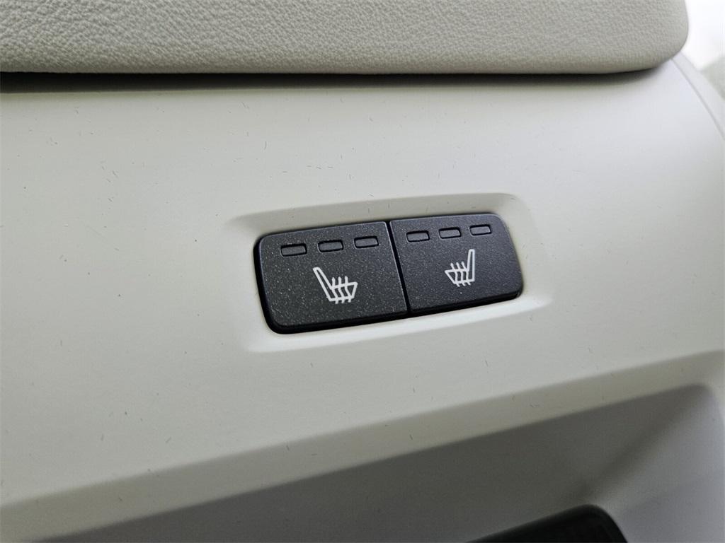 new 2025 Volvo XC60 car, priced at $55,360