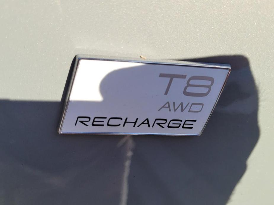 new 2024 Volvo XC90 Recharge Plug-In Hybrid car