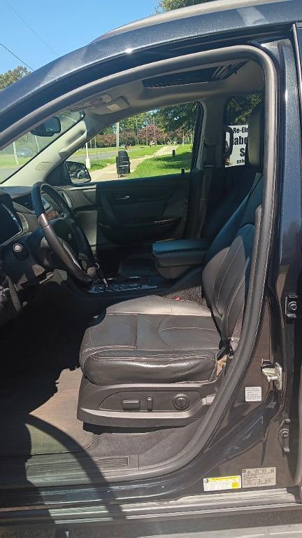 used 2014 Chevrolet Traverse car