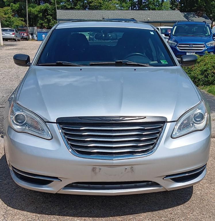 used 2012 Chrysler 200 car