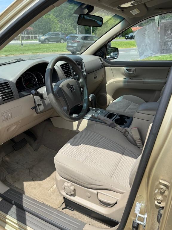 used 2009 Kia Sorento car, priced at $7,995
