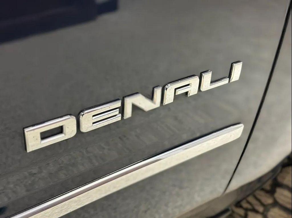 used 2019 GMC Yukon car, priced at $37,488
