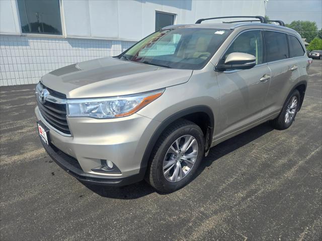 used 2015 Toyota Highlander car, priced at $20,995