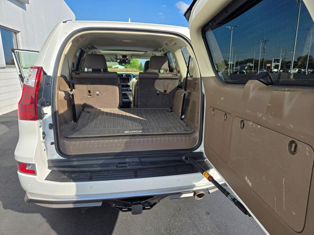 used 2019 Lexus GX 460 car, priced at $27,754