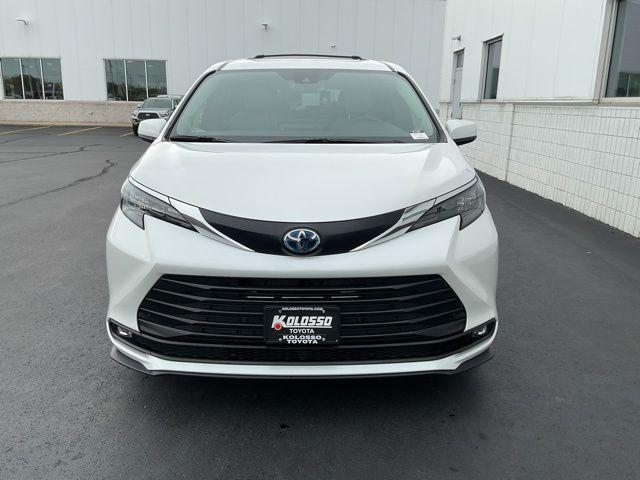 used 2025 Toyota Sienna car, priced at $52,995