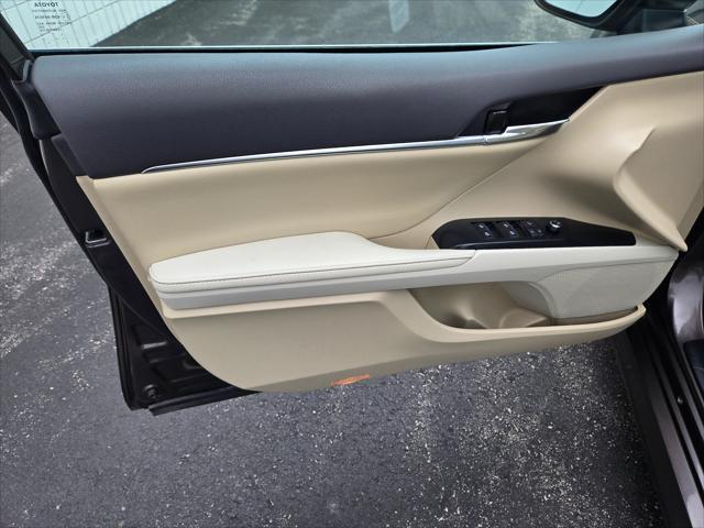 used 2020 Toyota Camry Hybrid car, priced at $25,900