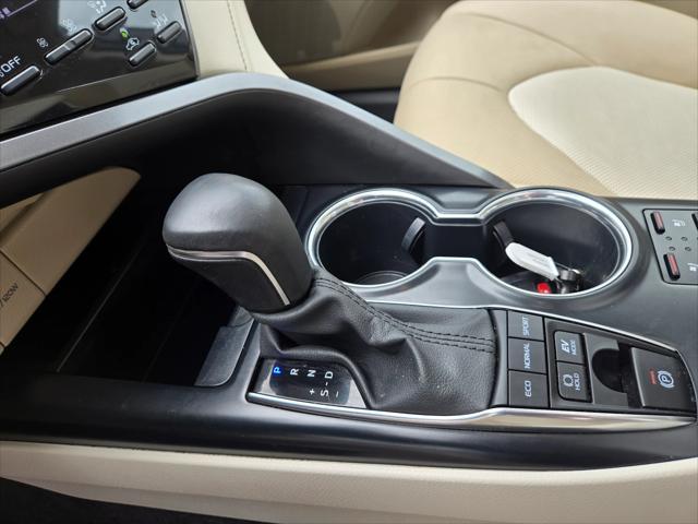 used 2020 Toyota Camry Hybrid car, priced at $25,900