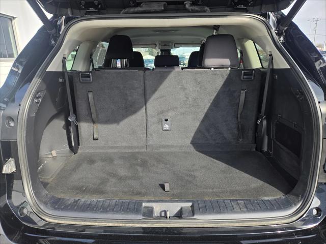 used 2023 Toyota Highlander car, priced at $34,381