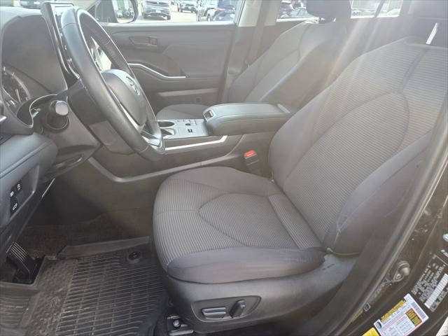 used 2023 Toyota Highlander car, priced at $34,381