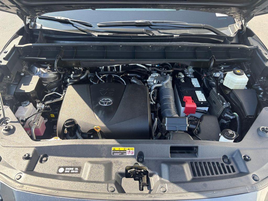 used 2021 Toyota Highlander car, priced at $40,995