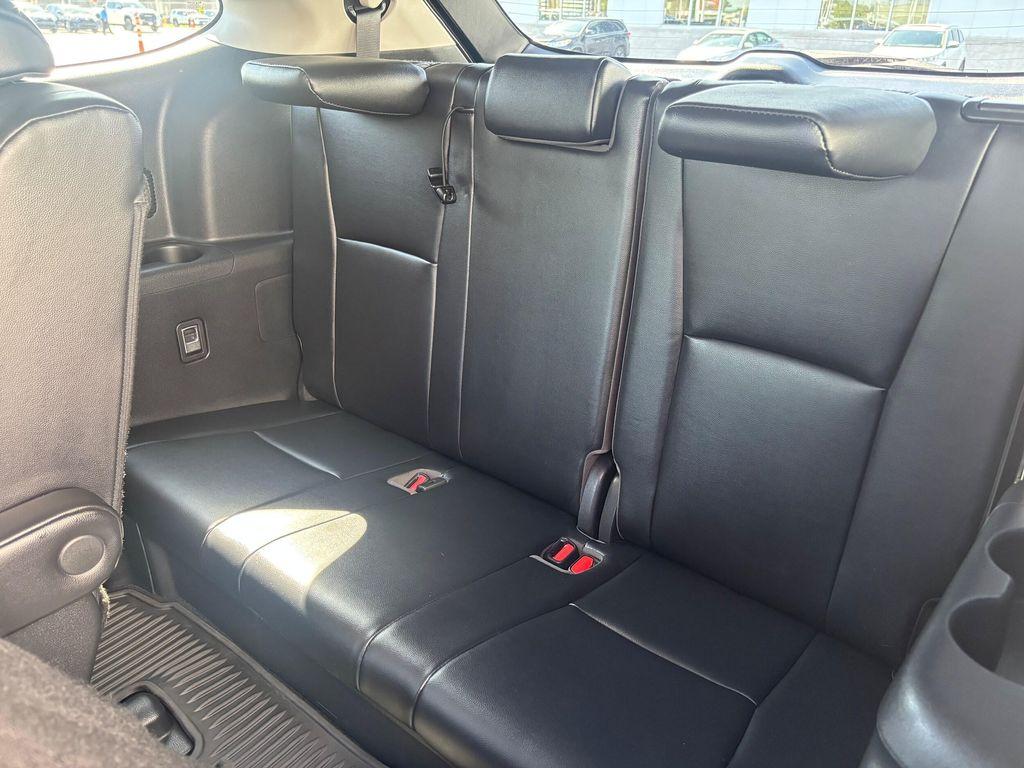 used 2021 Toyota Highlander car, priced at $40,995
