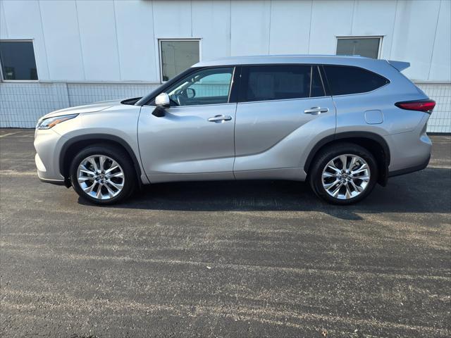 used 2023 Toyota Highlander car, priced at $48,700