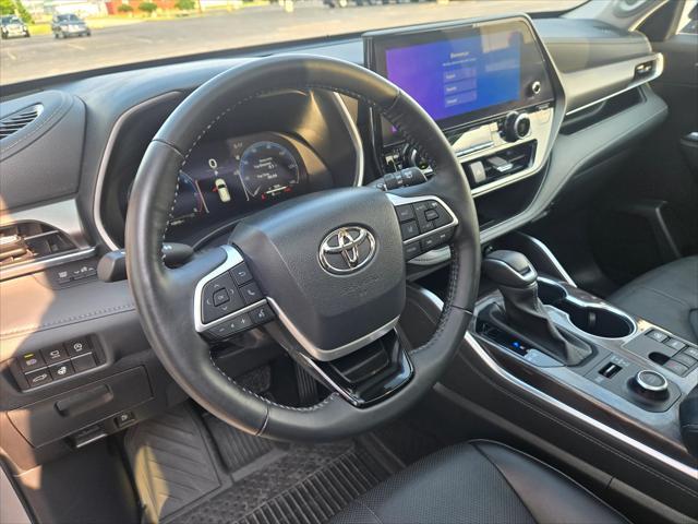 used 2023 Toyota Highlander car, priced at $48,700
