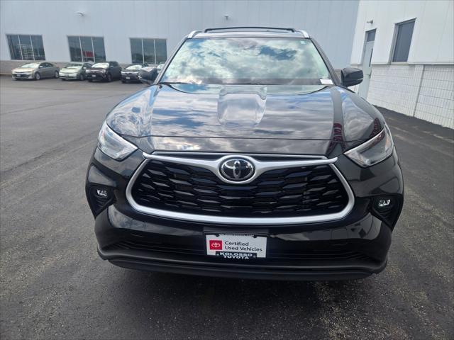 used 2023 Toyota Highlander car, priced at $39,707