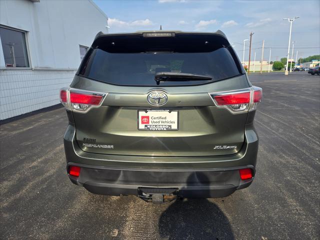 used 2016 Toyota Highlander car, priced at $22,685