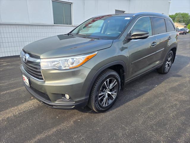 used 2016 Toyota Highlander car, priced at $22,685
