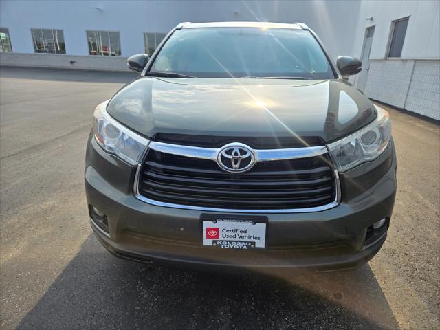 used 2016 Toyota Highlander car, priced at $22,685