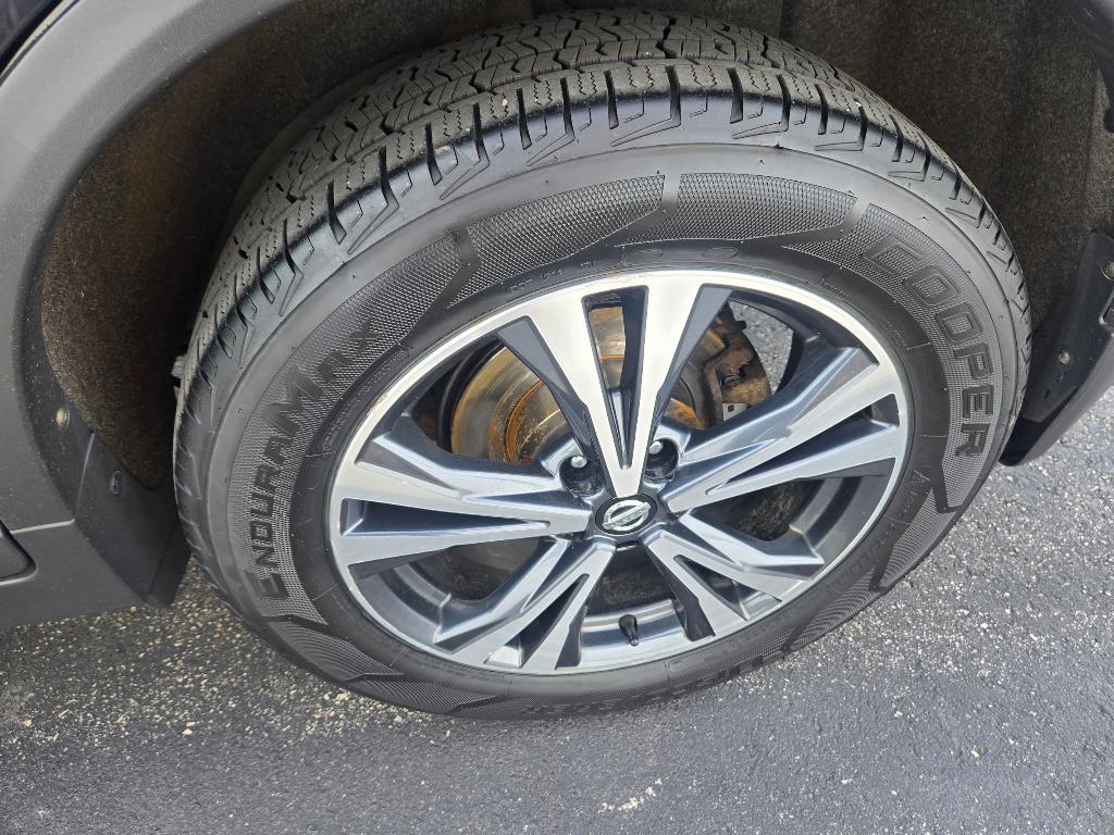 used 2017 Nissan Rogue car, priced at $16,268