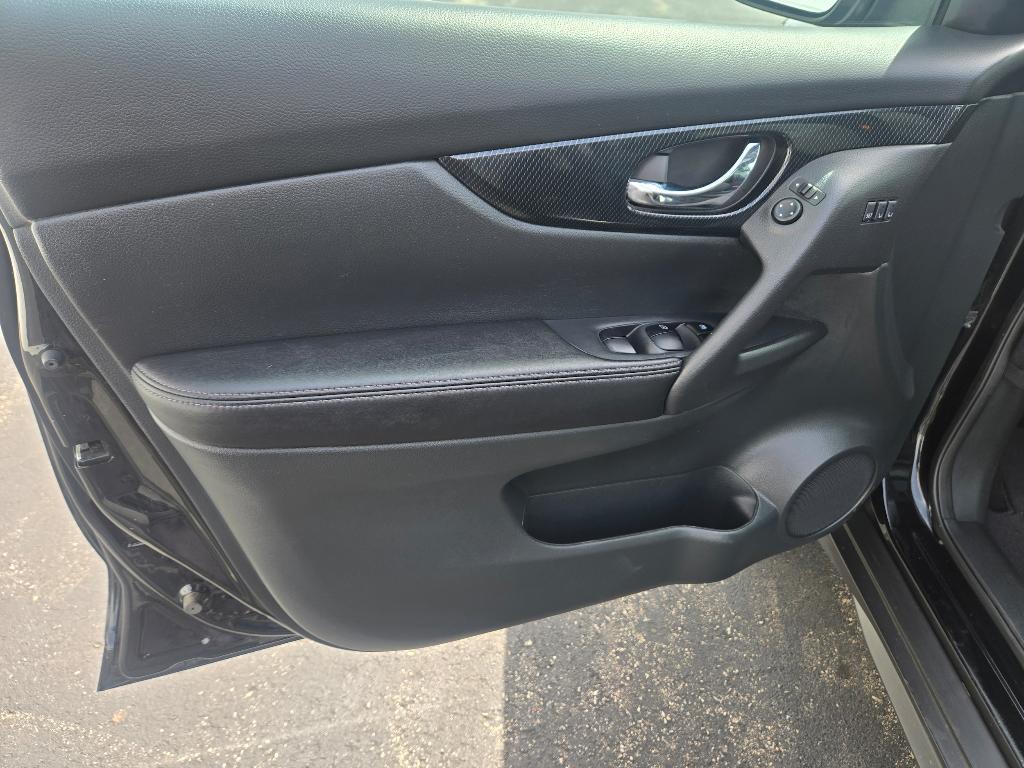 used 2017 Nissan Rogue car, priced at $16,268