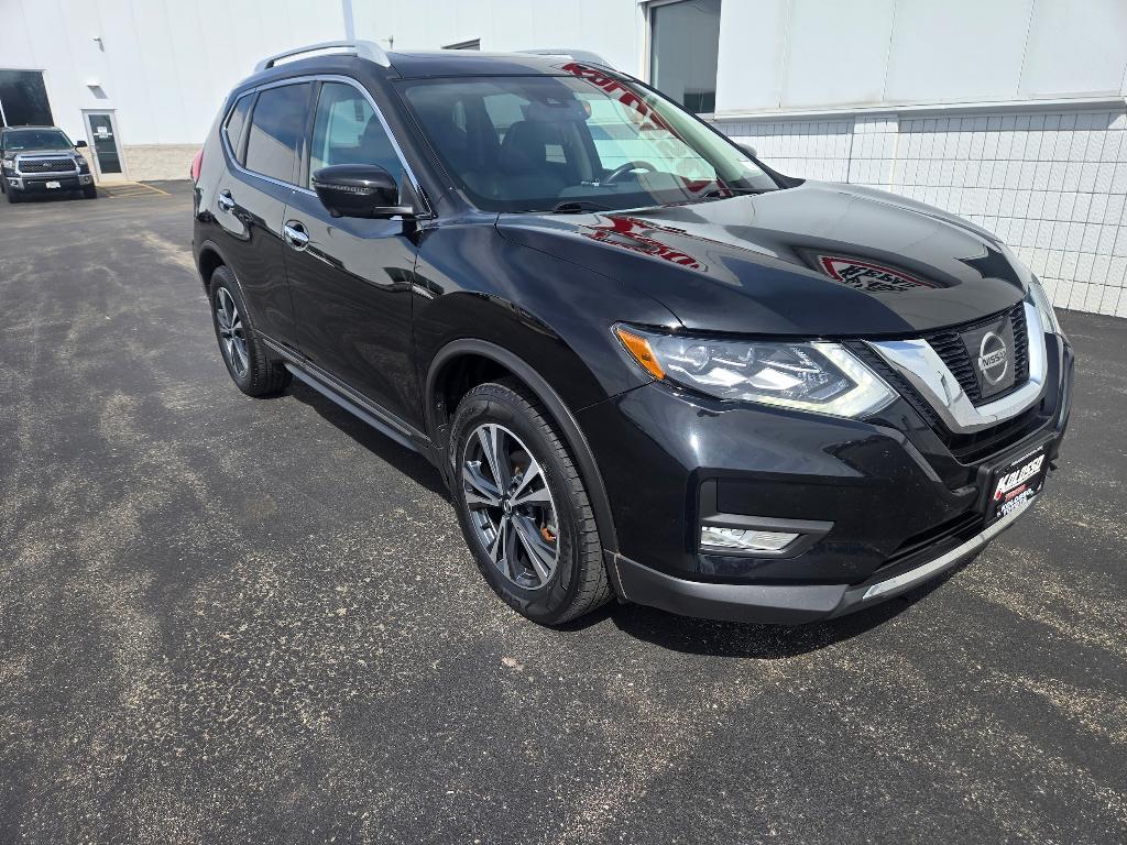 used 2017 Nissan Rogue car, priced at $16,268