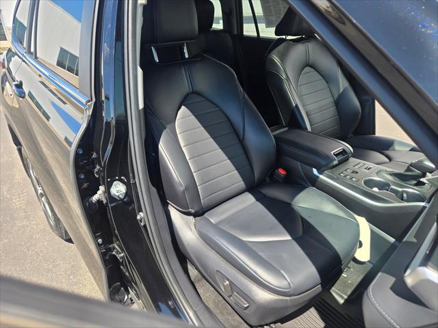 used 2023 Toyota Highlander car, priced at $43,704