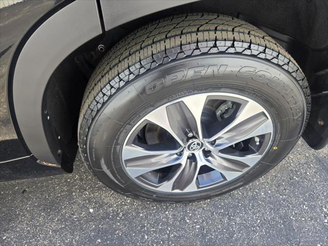 used 2023 Toyota Highlander car, priced at $43,704