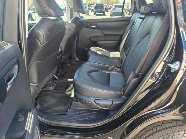 used 2023 Toyota Highlander car, priced at $43,704