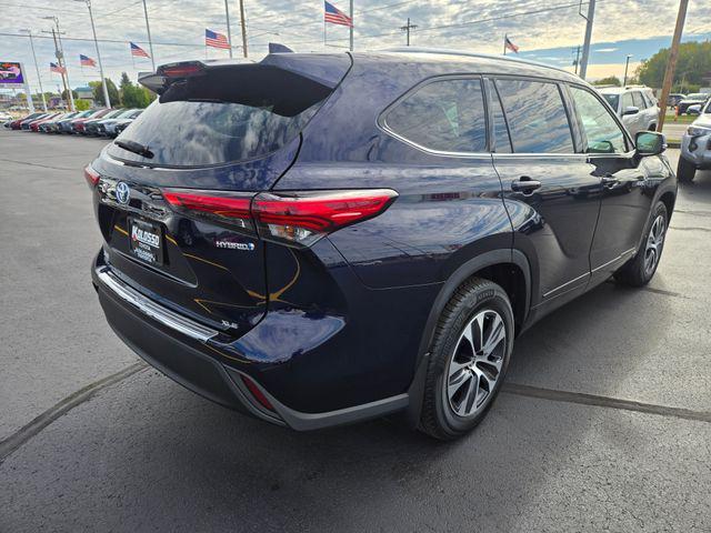 used 2021 Toyota Highlander Hybrid car, priced at $36,646