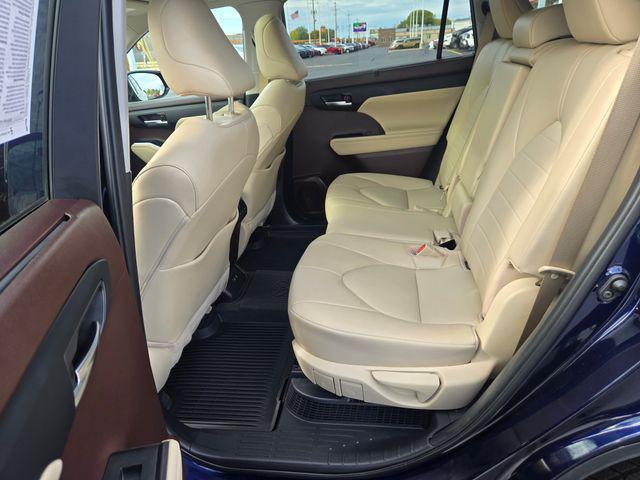 used 2021 Toyota Highlander Hybrid car, priced at $36,646