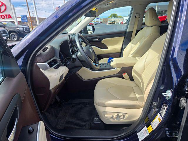 used 2021 Toyota Highlander Hybrid car, priced at $36,646