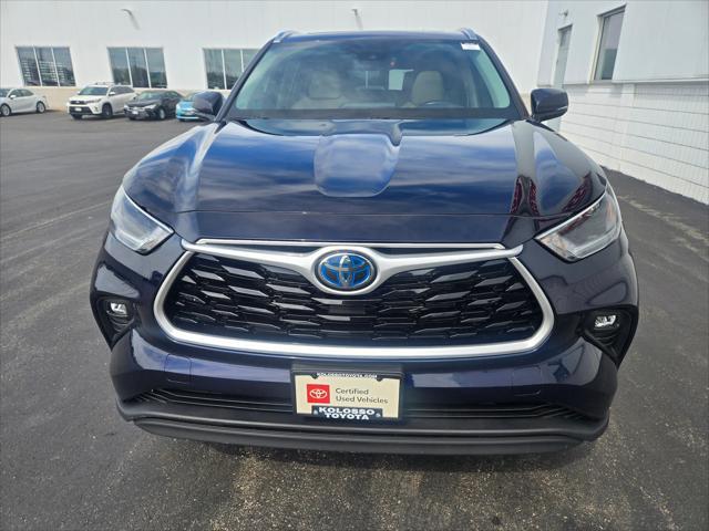 used 2021 Toyota Highlander Hybrid car, priced at $34,820