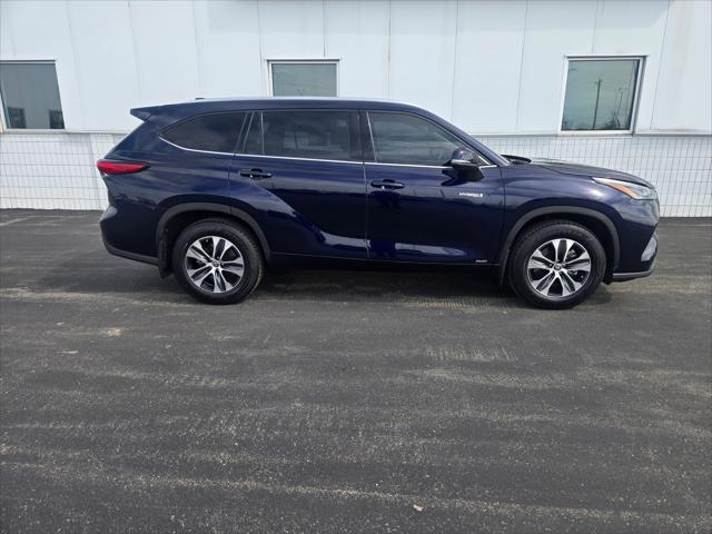 used 2021 Toyota Highlander Hybrid car, priced at $34,820