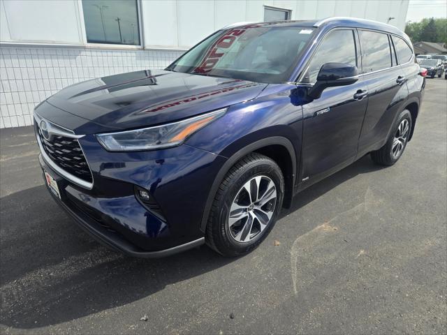 used 2021 Toyota Highlander Hybrid car, priced at $34,820