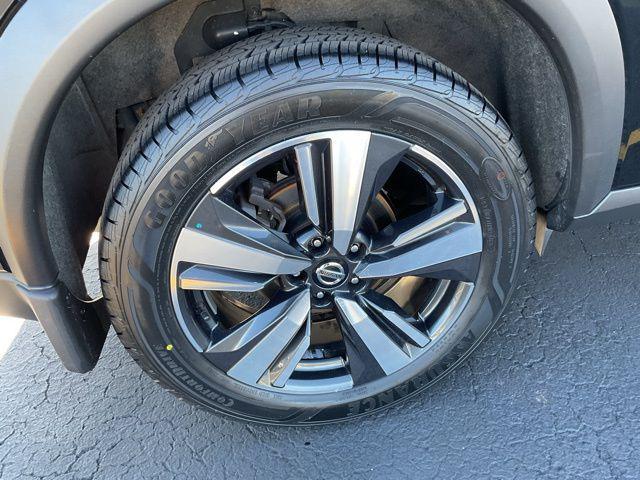 used 2021 Nissan Rogue car, priced at $22,164