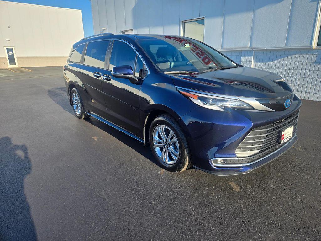 used 2023 Toyota Sienna car, priced at $52,993