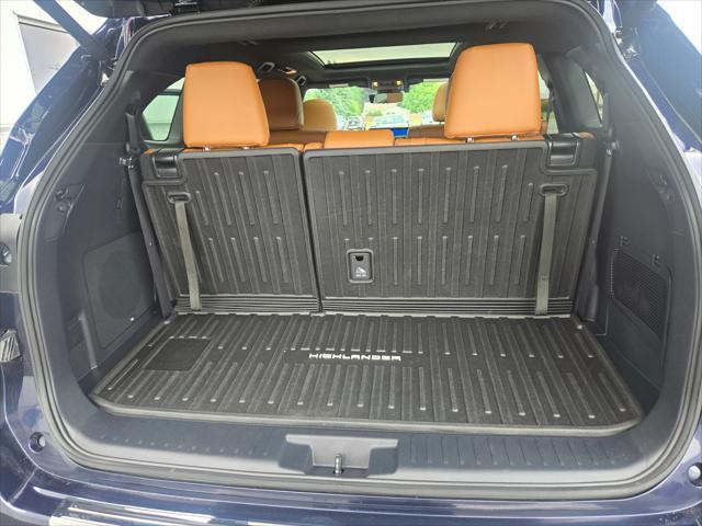 used 2024 Toyota Highlander car, priced at $51,900