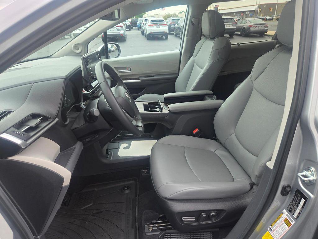 used 2024 Toyota Sienna car, priced at $49,995