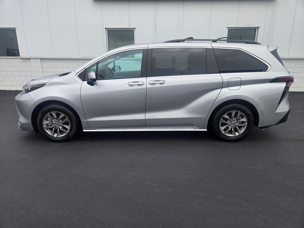 used 2024 Toyota Sienna car, priced at $49,995