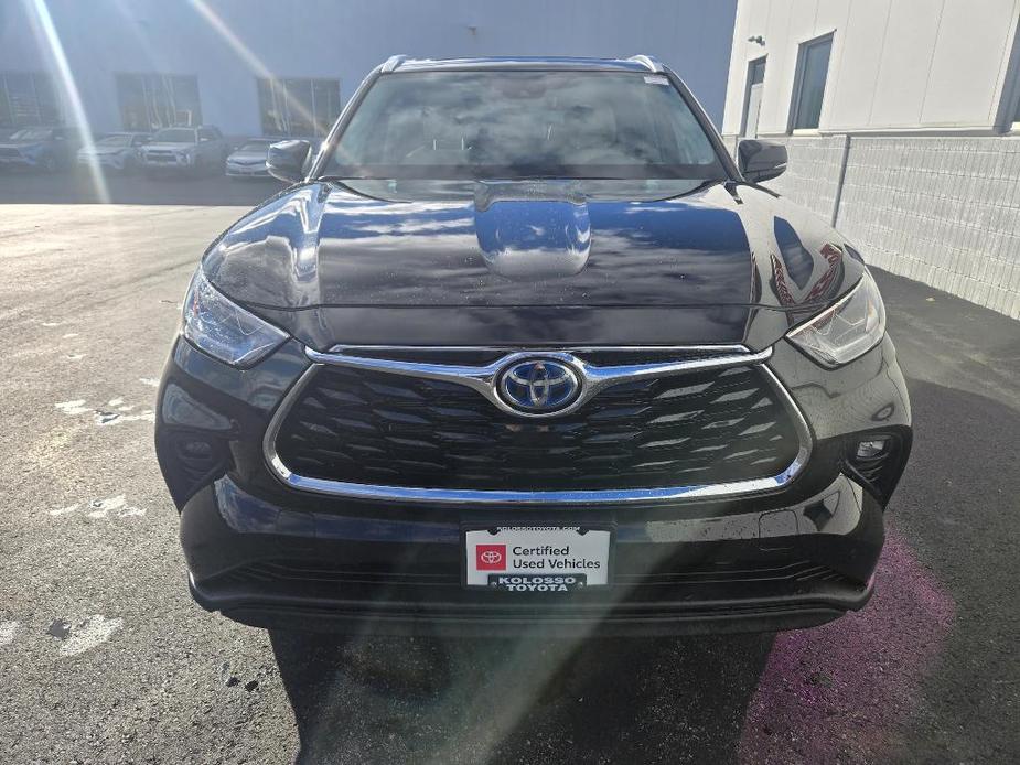 used 2021 Toyota Highlander Hybrid car, priced at $39,378