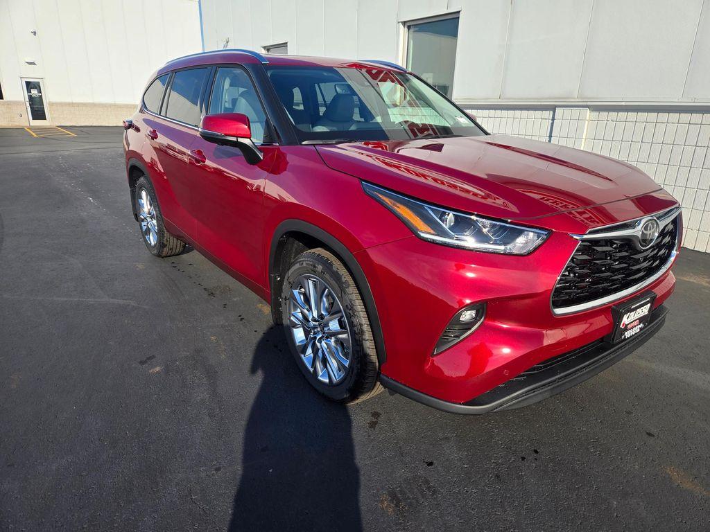 new 2025 Toyota Highlander car, priced at $53,482