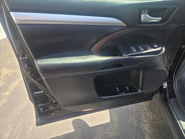 used 2017 Toyota Highlander car, priced at $20,995