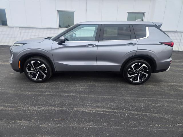 used 2024 Mitsubishi Outlander car, priced at $27,895