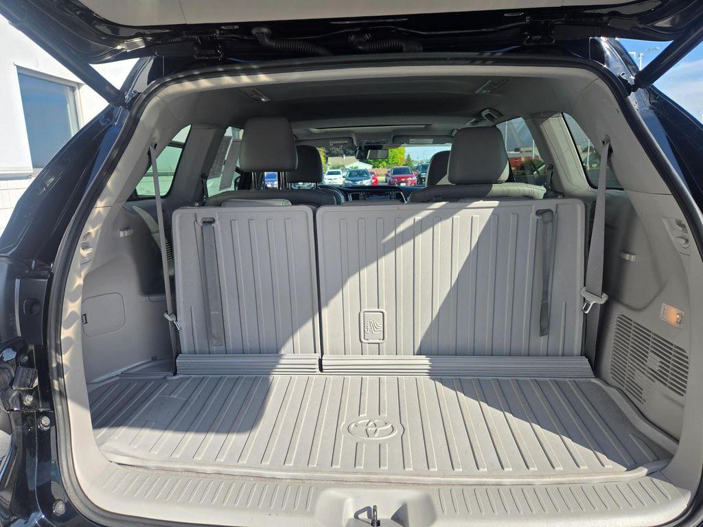 used 2018 Toyota Highlander Hybrid car, priced at $27,977