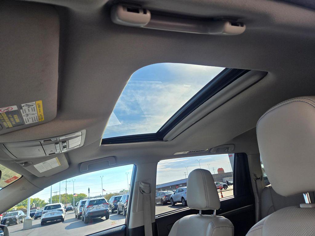 used 2018 Toyota Highlander Hybrid car, priced at $27,977