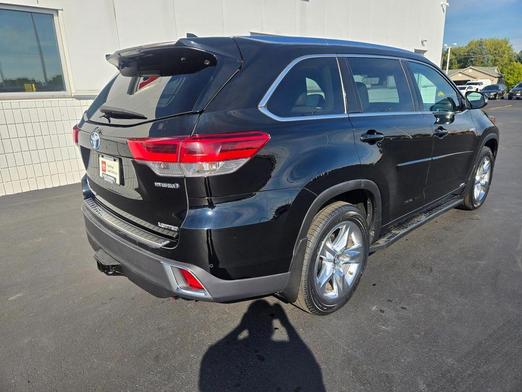 used 2018 Toyota Highlander Hybrid car, priced at $27,977