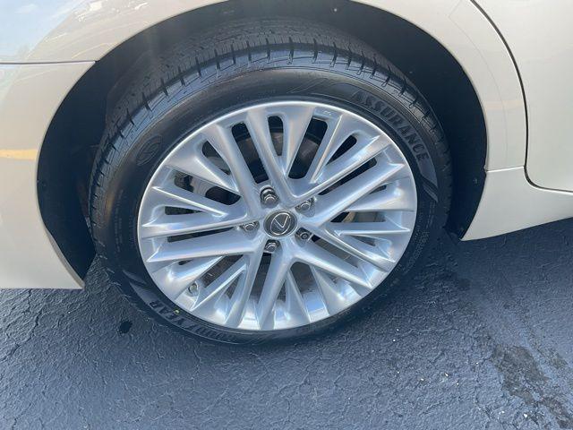 used 2018 Lexus ES 350 car, priced at $29,995