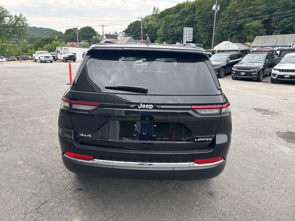 new 2025 Jeep Grand Cherokee car, priced at $43,566