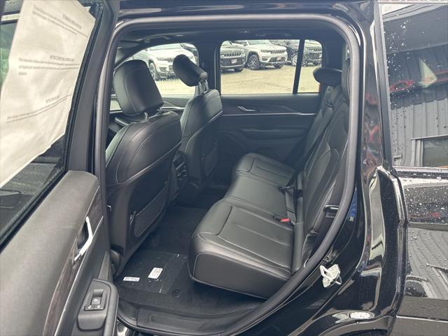 new 2025 Jeep Grand Cherokee car, priced at $42,038